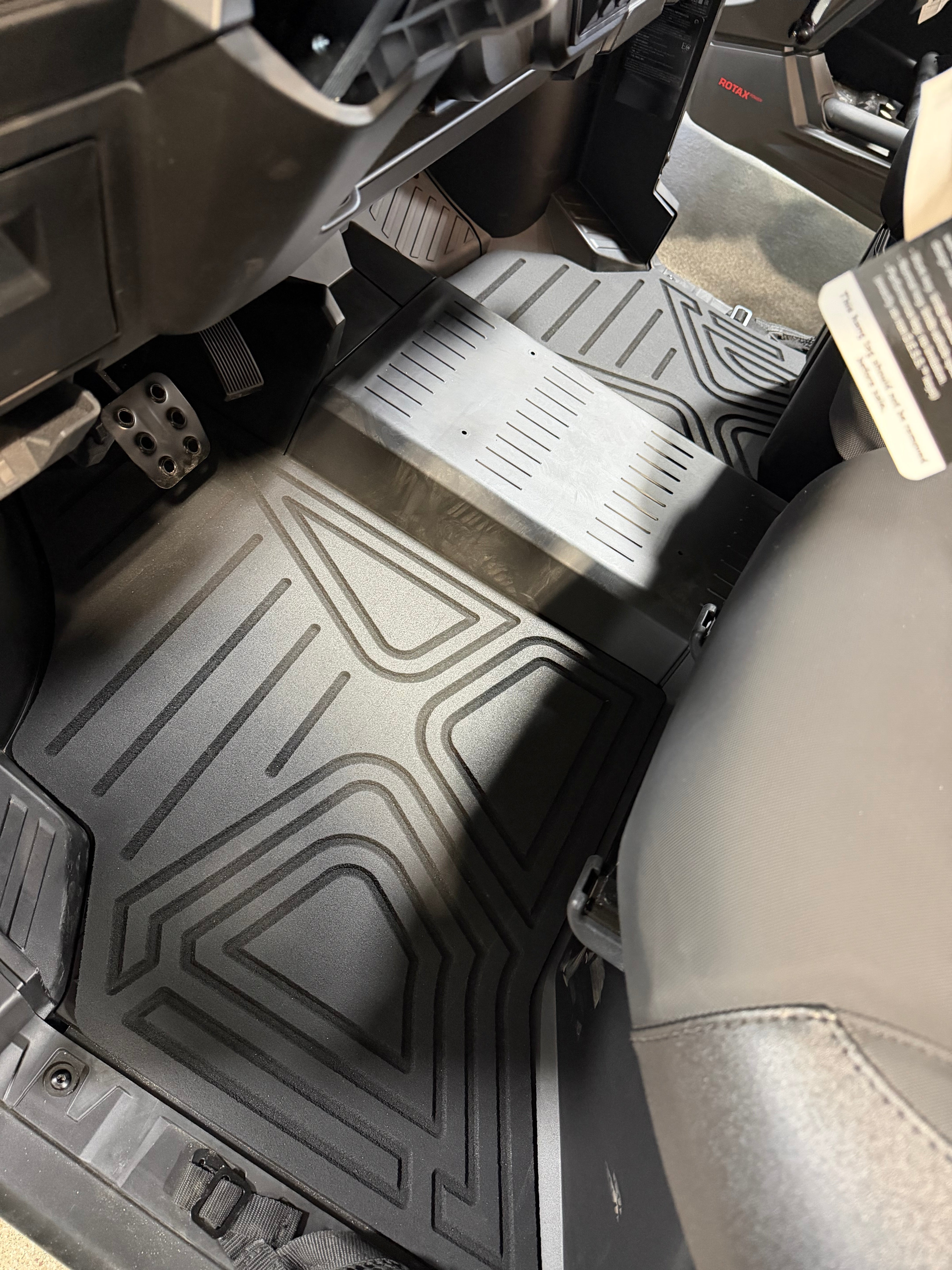 CAN-AM Defender HD10 UTV Floor Mats | HD 9mm Rubber Mats (2016+)